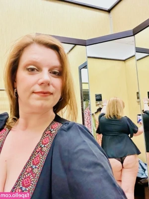 Ladycheri - Hey baby, wanna stick it in there?