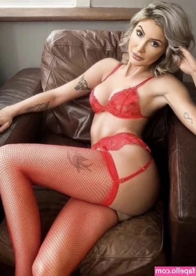 Chesca Ferrari [ chesca-ferrari ] - Should I cum over