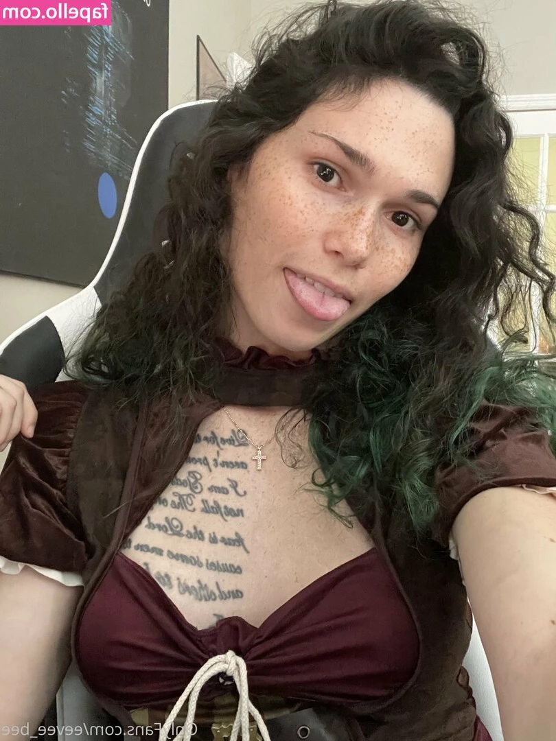 Eevee Bee [ eevee-bee ] - wyd with the slutty drama student  pussy   ass