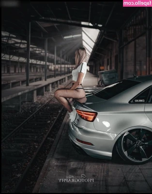  [ mrs-rs3 ] - Watch my ass giggle from the back