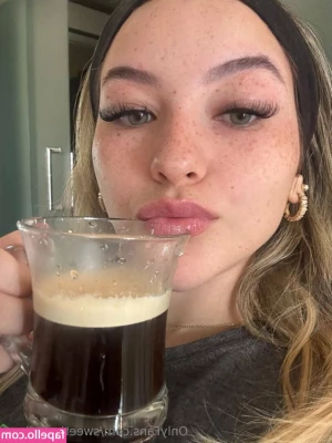 Sweetisabellaxo - swipe to see ur sissy   being naughty   u should come punish her