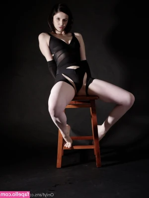 Ioveil - The camera follows these super sexy chiseled calf muscles