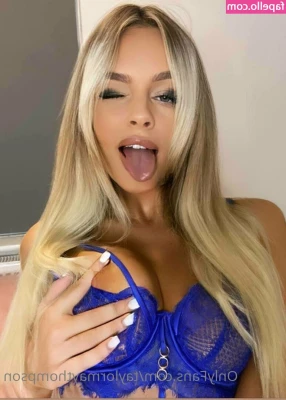 Taylor May Thompson [ taylor-may-thompson ] - ruusutuulia