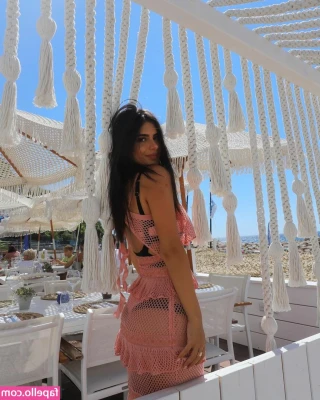 Maria Taktouk [ maria-taktouk ] - Just helping my brae edge