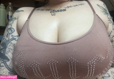 __444444444__ [ 444444444 ] - It’s missing your handprint 🍑👋🏼