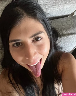 lauraamartiinez8 - Me encanta que me tiren toda la lechita así   Deja tu