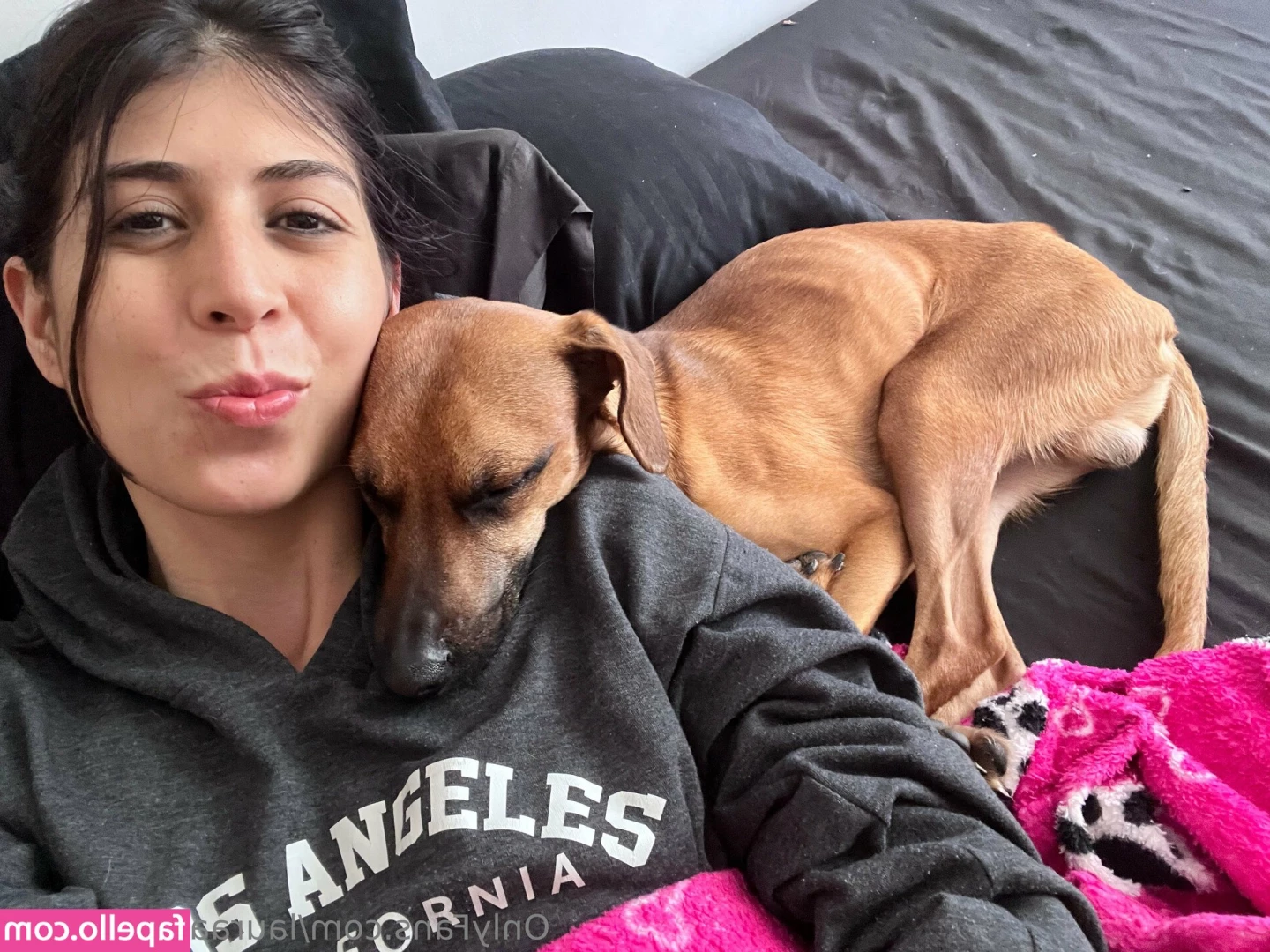 lauraamartiinez8 - My birthday is March 10th  buy me an outfit and you ll get a free