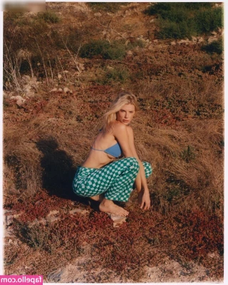 Charlotte McKinney [ charlotte-mckinney ] - I hope this 2B skirt isn t too short for you