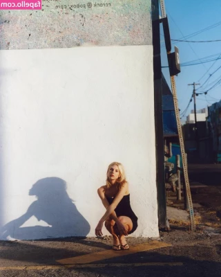 Charlotte McKinney [ charlotte-mckinney ] - Notice anything different