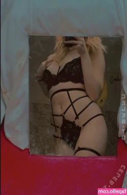 mxchx_44 [ mxchx-44 ] - You like my Mrs. Parker shorts.