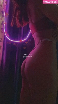 Ananya Aesthetics [ ananya-aesthetics ] - Loving the way my body looks  I get turned on by my own pics haha