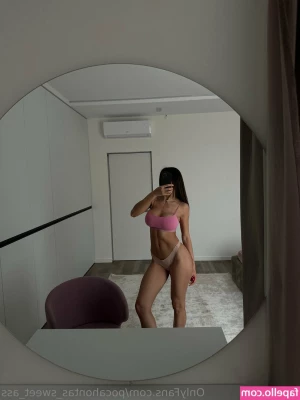 pocahontas_sweet_ass [ pocahontas-sweet-ass ] - Anyone around for some sexting with pics and vids  I m horny DM me