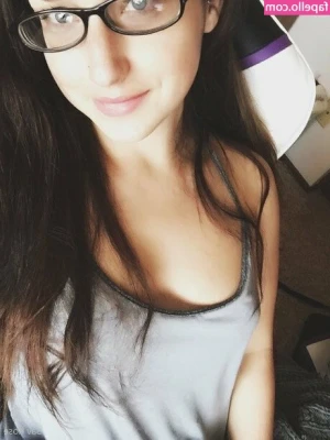 savanahroses - MI PRIMER VIDEO CON UN HOMBRE Es la primera vez en todo mi onlyfans