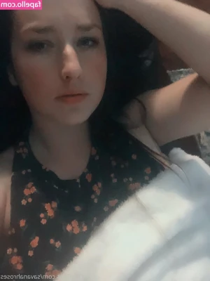 savanahroses - Watch my feet be worshipped ;)