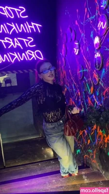 bb_foxy [ bb-foxy ] - Wanna see more p