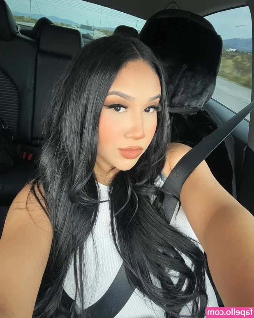 karenmendoza_ [ karenmendoza ] - He was a good boy this week  Join my Premium OF to find out what I