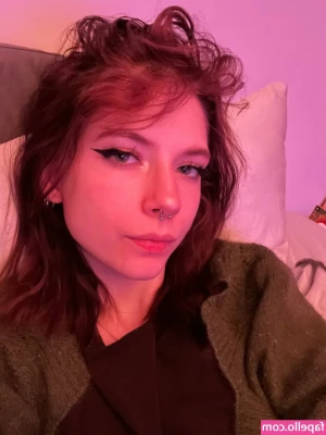 selflovemary - Smokinggirl in the hot tub
