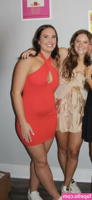 Bella.cornthwaite [ bella-cornthwaite ] - Amo mis piernas