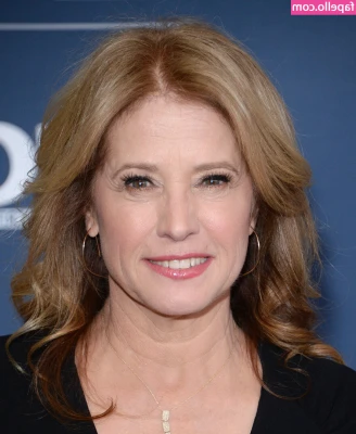 Nancy Travis [ nancy-travis ] - I want to fuck my sweet pussy. Would you like to see me do it really