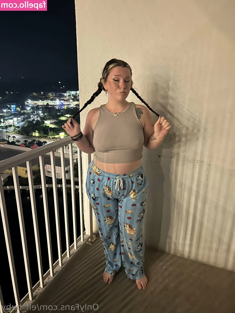 elf_bxby [ elf-bxby-1 ] - I'm super wet! 🤤 How can you help me?..