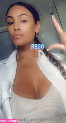 madamedakota - Feeling cute