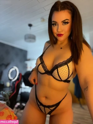 Victoria La Fleuer [ victoria-la-fleuer ] - Sexy topless twerk video in shower  exclusive content  Tip 50  to see