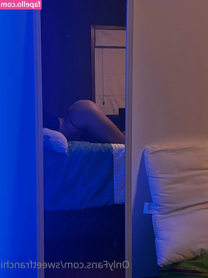 2milbb - You like to see me take that d  in doggy position