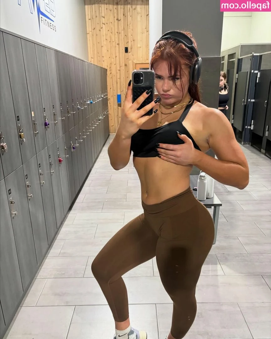 Karolina Simkus [ karolina-simkus ] - Ask me about my custom video and voice note specials 💝