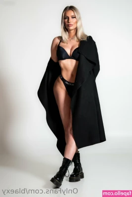 Blaexy - 🔥💥New set!! 💥🔥 Im fresh out of new outfits, help refill