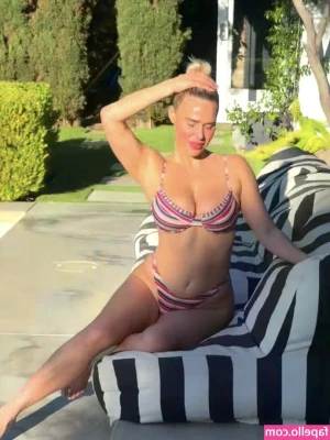 WWE Lana [ wwe-lana-9 ] - Do you like me in leather