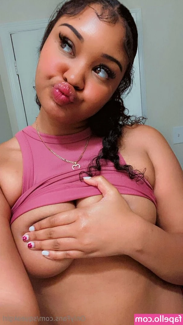 Squeakgirl, Squeak Girl, Aaaarryynn, Squeakels, Squeakybbg [ squeakgirl-squeak-girl-aaaarryynn-squeakels-squeakybbg ] - El relato de alguien a sus 15 años debutando por primera vez de una
