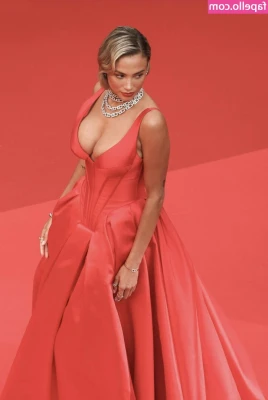 Rose Bertram Model [ rose-bertram-model ] - Get over here and stuff my mouth daddy