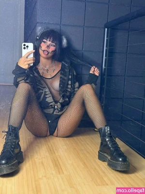 Nikki Barlowe [ nikki-barlowe-5 ] - Wet sticky and tight