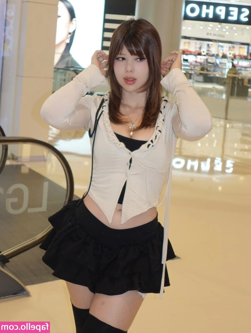 Syanne [ syanne-19 ] - When you're trying to slowly and seductively remove the bra and the