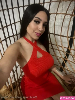 paula_flores [ paula-flores ] - Being silly on my live Photoshoot! If you missed it all be sending it