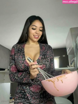paula_flores [ paula-flores ] - Would you lather me up this good