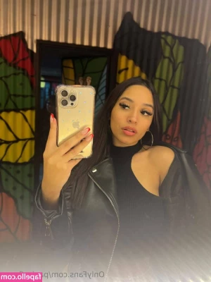 paula_flores [ paula-flores ] - Hot and horny milf ready to have fun  Message me for any desire  I do