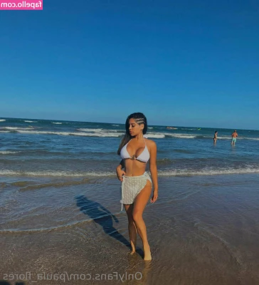 paula_flores [ paula-flores ] - First time having been smacked so hard 🫣 maybe I’ll bruise?