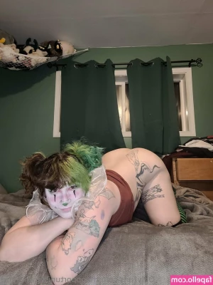 theopportunisticwh0refre - Don t you wish my tongue was going up and down you