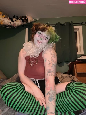 theopportunisticwh0refre - im going to shove them in your fucking mouth so you cant talk  You