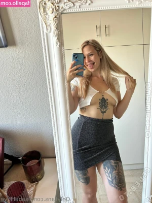 isabelllove - mis bellezas como van estoy activa en los mensajitos besitos no me