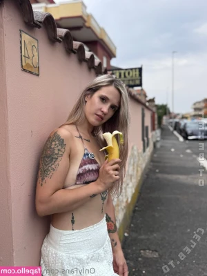 isabelllove - sit on it