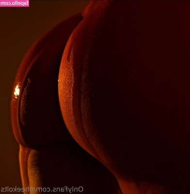 Oheekolts - From a custom video shoot...