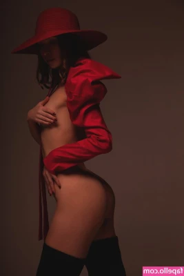 Arina Shestova [ arina-shestova ] - Should I get a sugar daddy or a boyfriend