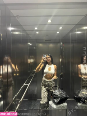 Real Jess [ real-jess ] - He cant stop sucking my dick 🫢 not complaining tho 😈