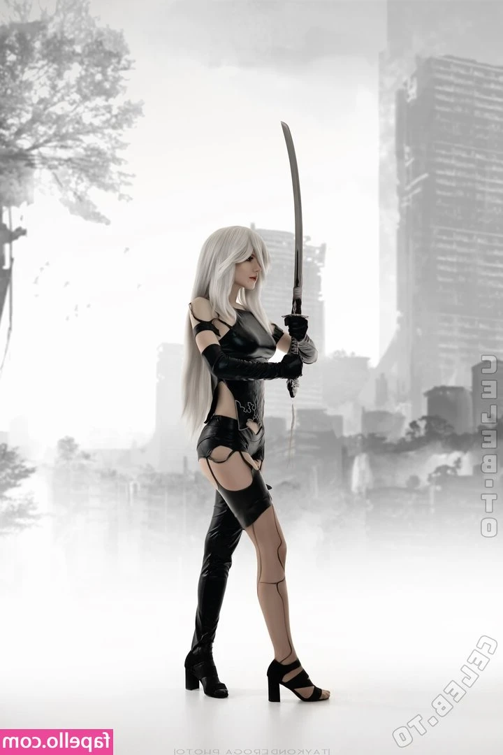 Waterloo Cosplay [ waterloo-cosplay ] - Feeling like a total idiot   I shouldn t do tours longer than 3 weeks
