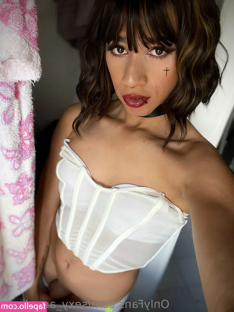 sexy_angelinaa [ sexy-angelinaa ] - New year chill