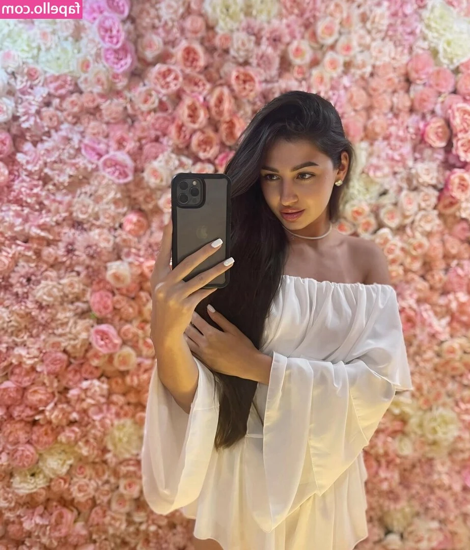 Indianbeauty20 - Milk me? 🥺  Tip this post $10 for 28 nudes + ass pics AND over 3