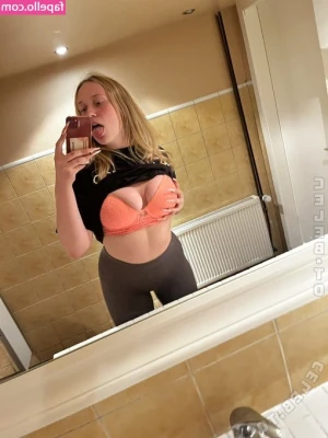 savagexcherry - I know it’s Saturday and you’re probably all out having lots of
