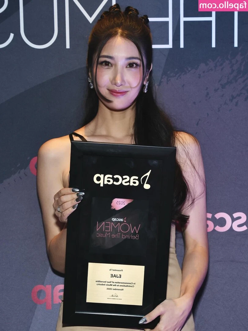 Ejae_k / Ejae / Kim Eun-jae [ ejae-k-ejae-kim-eun-jae ] - Show me your talent love....remove this sexy lingerie using just one